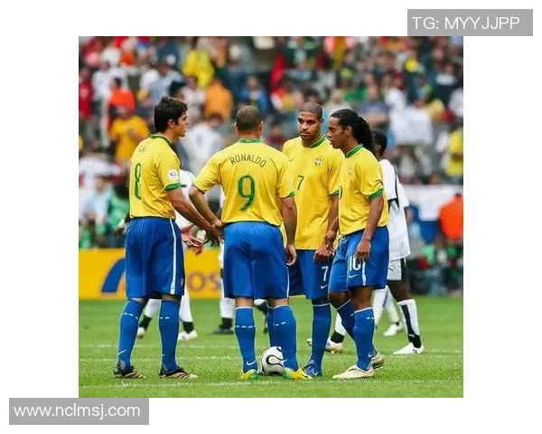 足球明星人物集锦高清回顾足球传奇瞬间展现球场风采与激情 足球明星人物集锦高清回顾足球传奇瞬间展现球场风采与激情