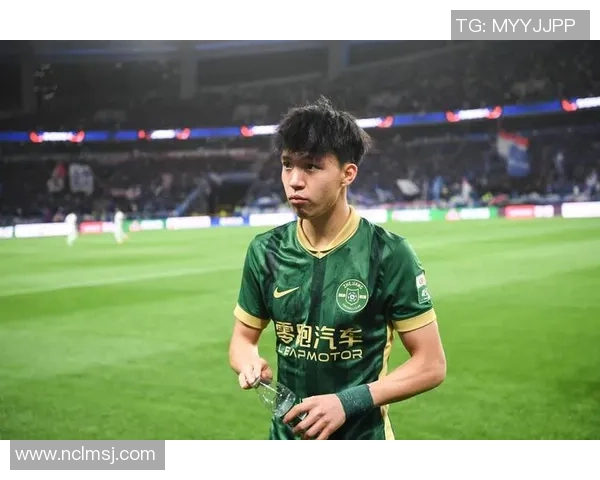 从小吃苦的足球明星们如何在逆境中崛起成就辉煌人生 从小吃苦的足球明星们如何在逆境中崛起成就辉煌人生